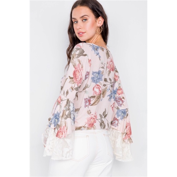 BLUSH & FLORAL SHEER LAYERED TRUMPET SLEEVE BLOUSE - Picture 2 of 6